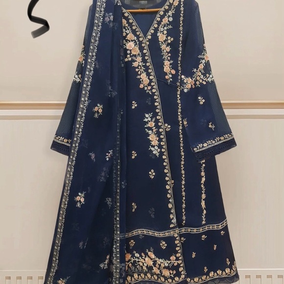 Beautiful agha noor 3 pc - Picture 1 of 5